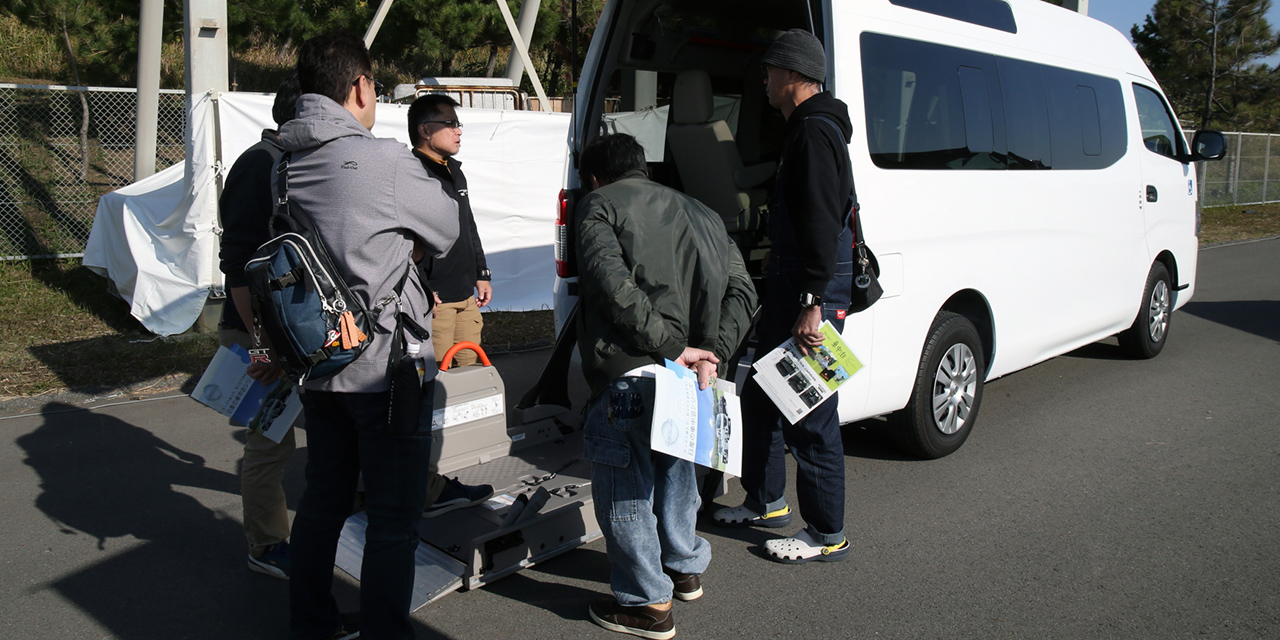 AOG 湘南里帰りミーティング 2025 新型車展示エリアの様子