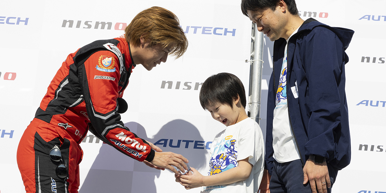 AOG 湘南里帰りミーティング 2025 メインステージの様子