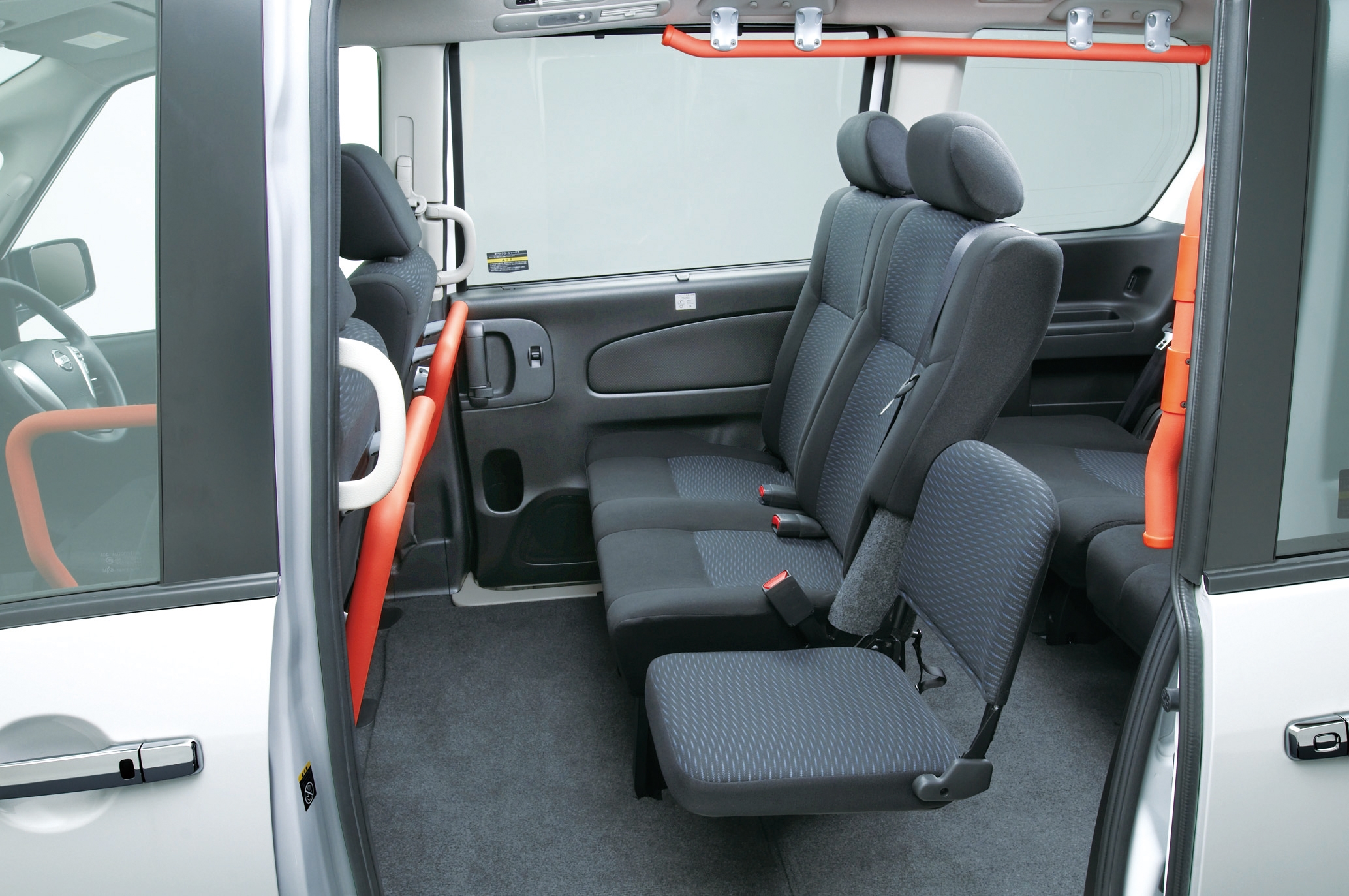 セレナ アンシャンテ 送迎タイプ | ライブラリー | 株式会社オーテック