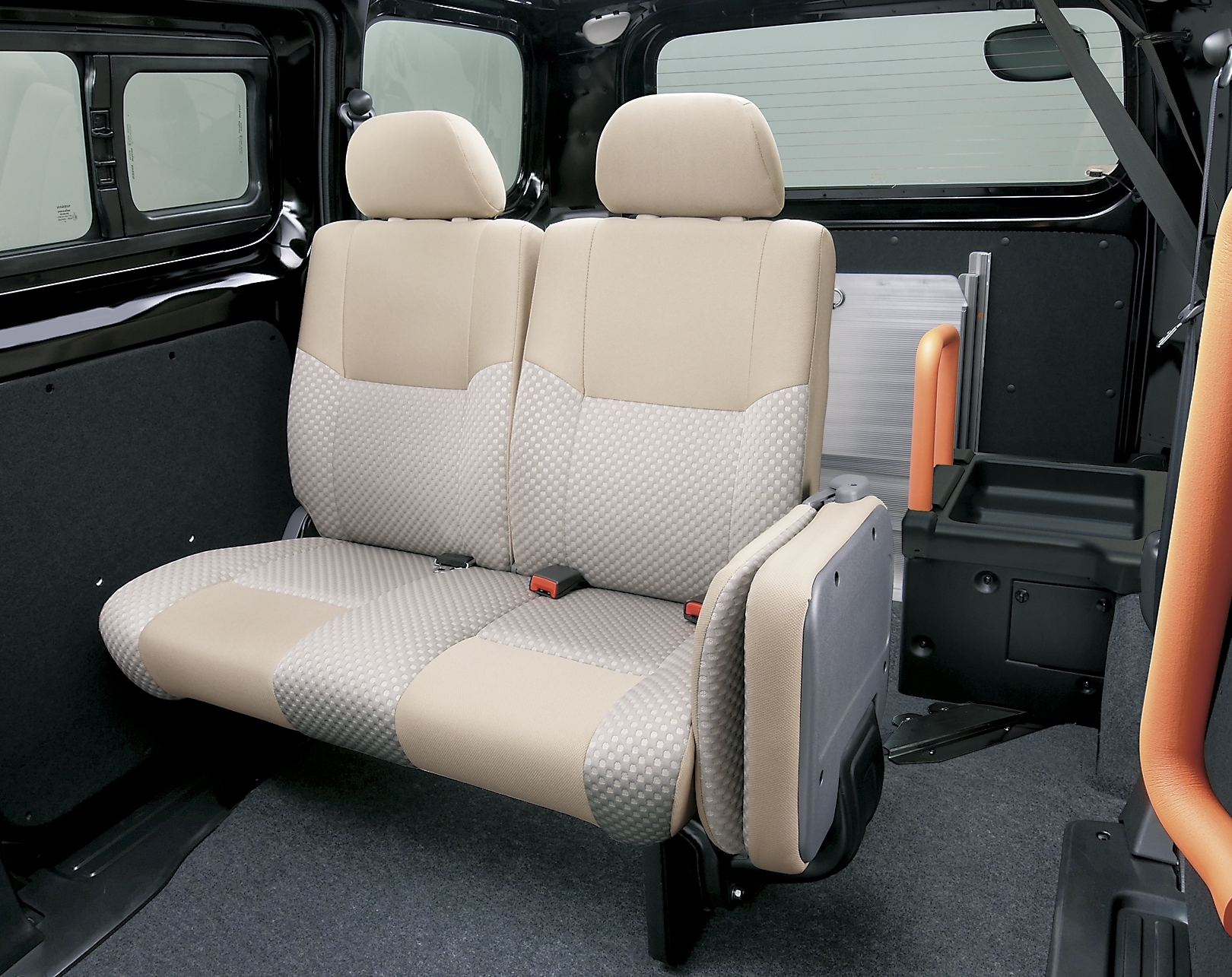 NV200 バネット | ライブラリー | 株式会社オーテックジャパン 