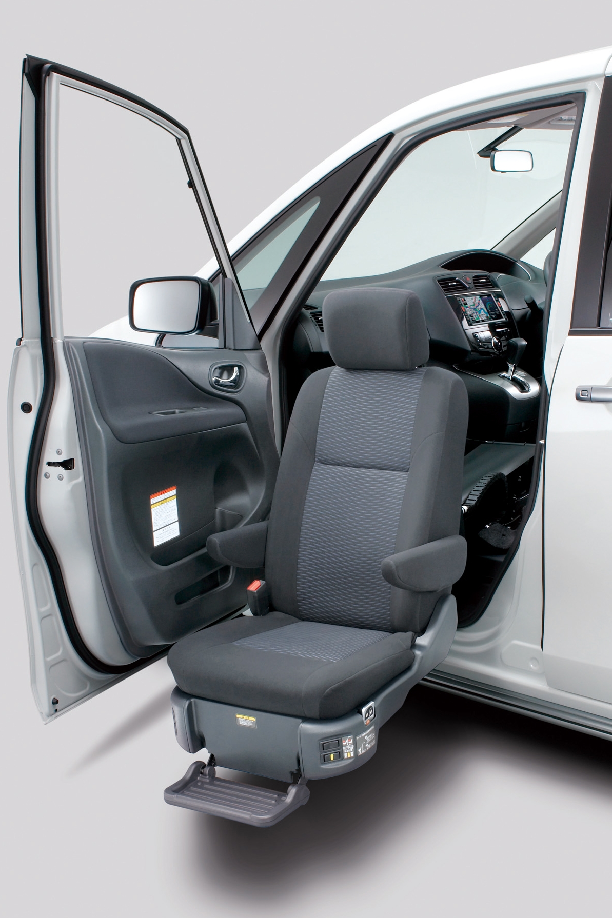 日産 セレナ アンシャンテ チェアキャブ C26 純正15インチホイールキャップ4枚セット 日産 セレナ C26 純正 15インチ アルミホイール 買取しました