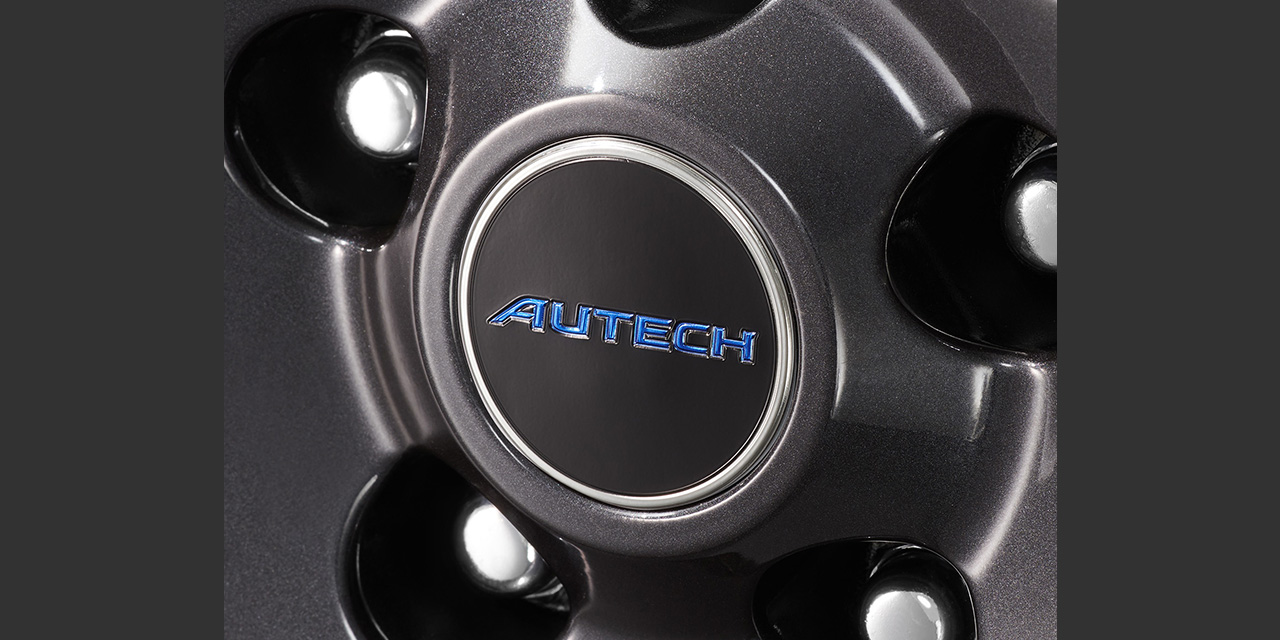 センターキャップエンブレム (ハイボスカル製､「AUTECH」ロゴ入り、4枚セット) 