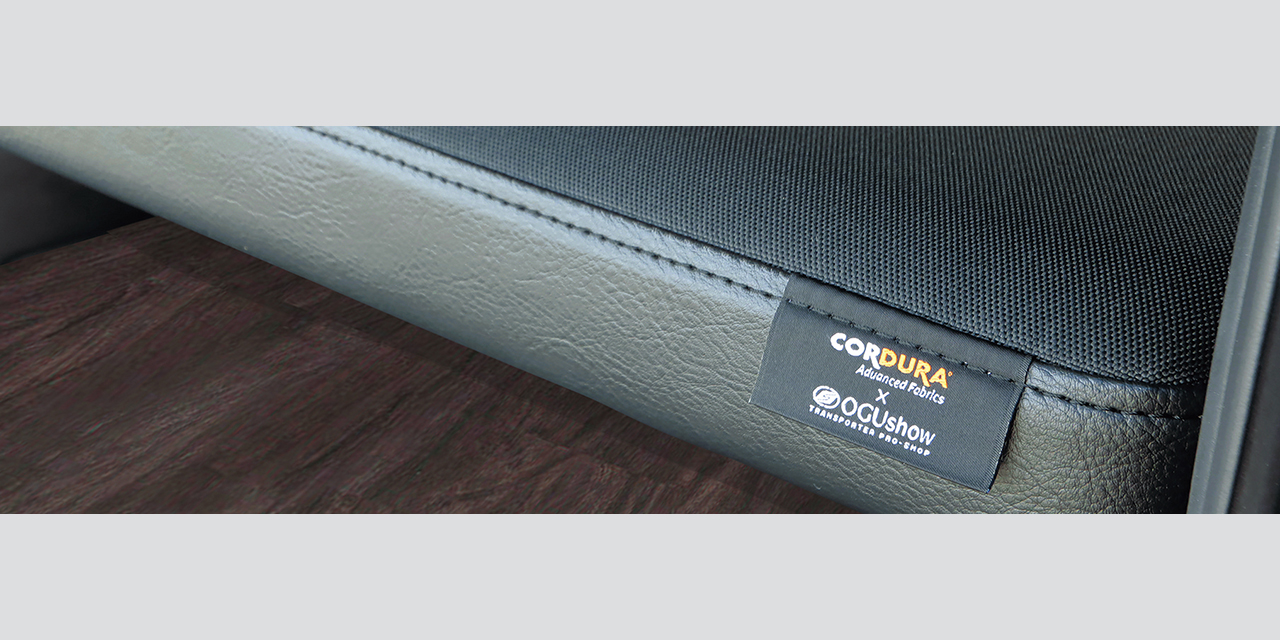 Photo：バンGX Outdoor Black Edition(2WD)