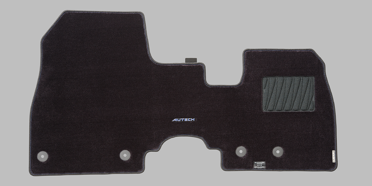 専用フロアカーペット(ブラック/ブルーステッチ、消臭機能付、「AUTECH」エンブレム付)