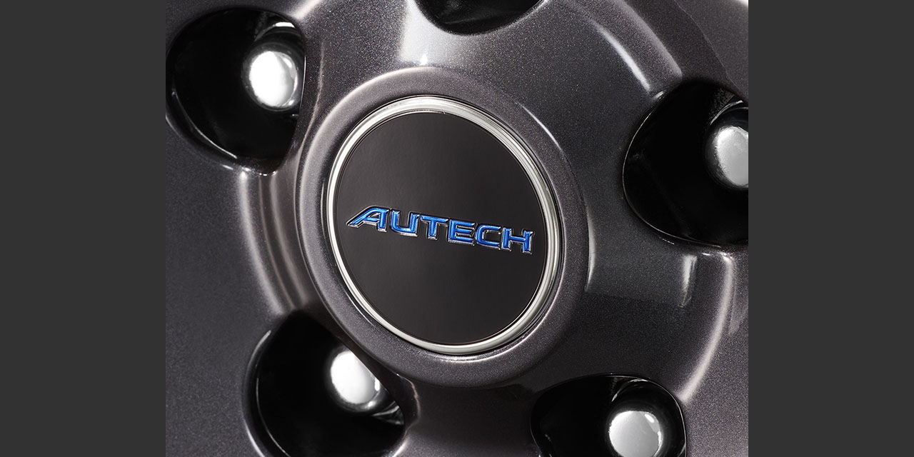 センターキャップエンブレム (ハイボスカル製､「AUTECH」ロゴ入り、4枚セット)